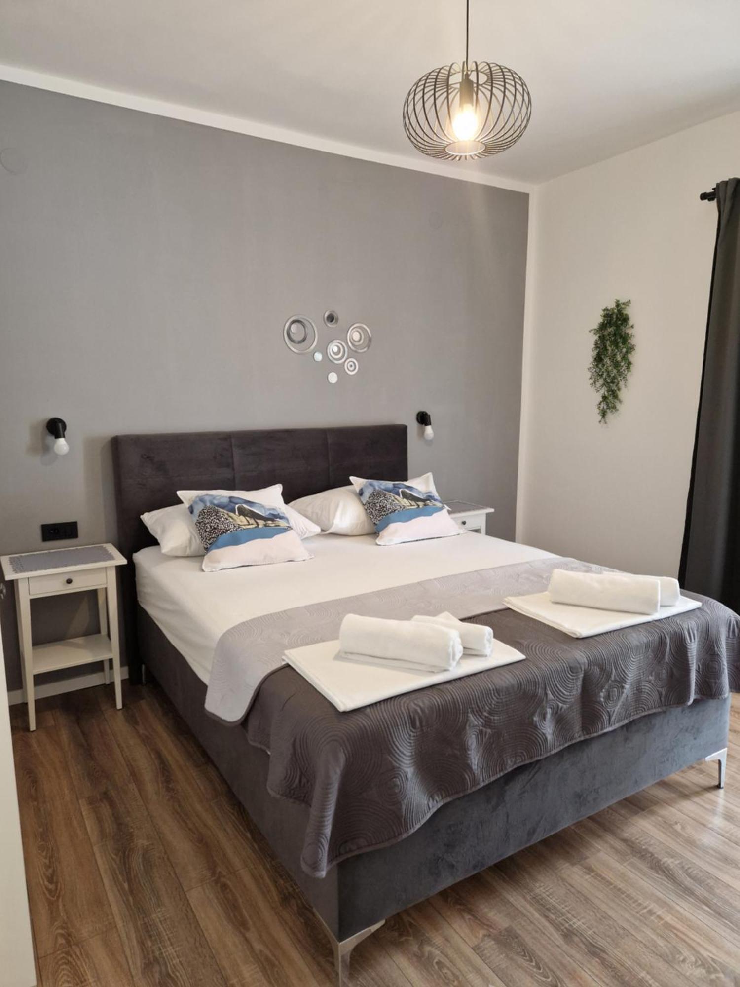 Apartments Jadranka 诺瓦利娅 外观 照片