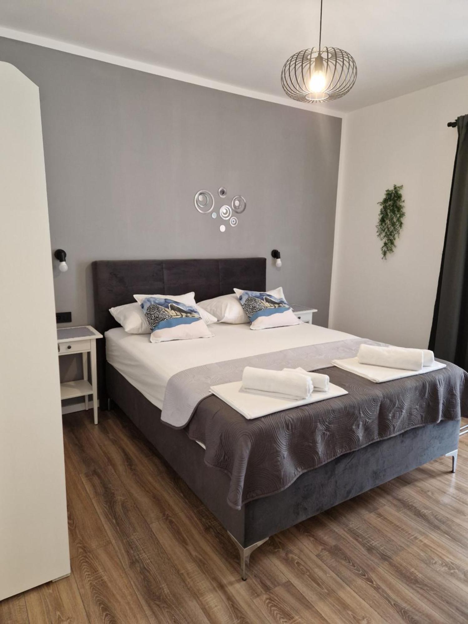 Apartments Jadranka 诺瓦利娅 外观 照片