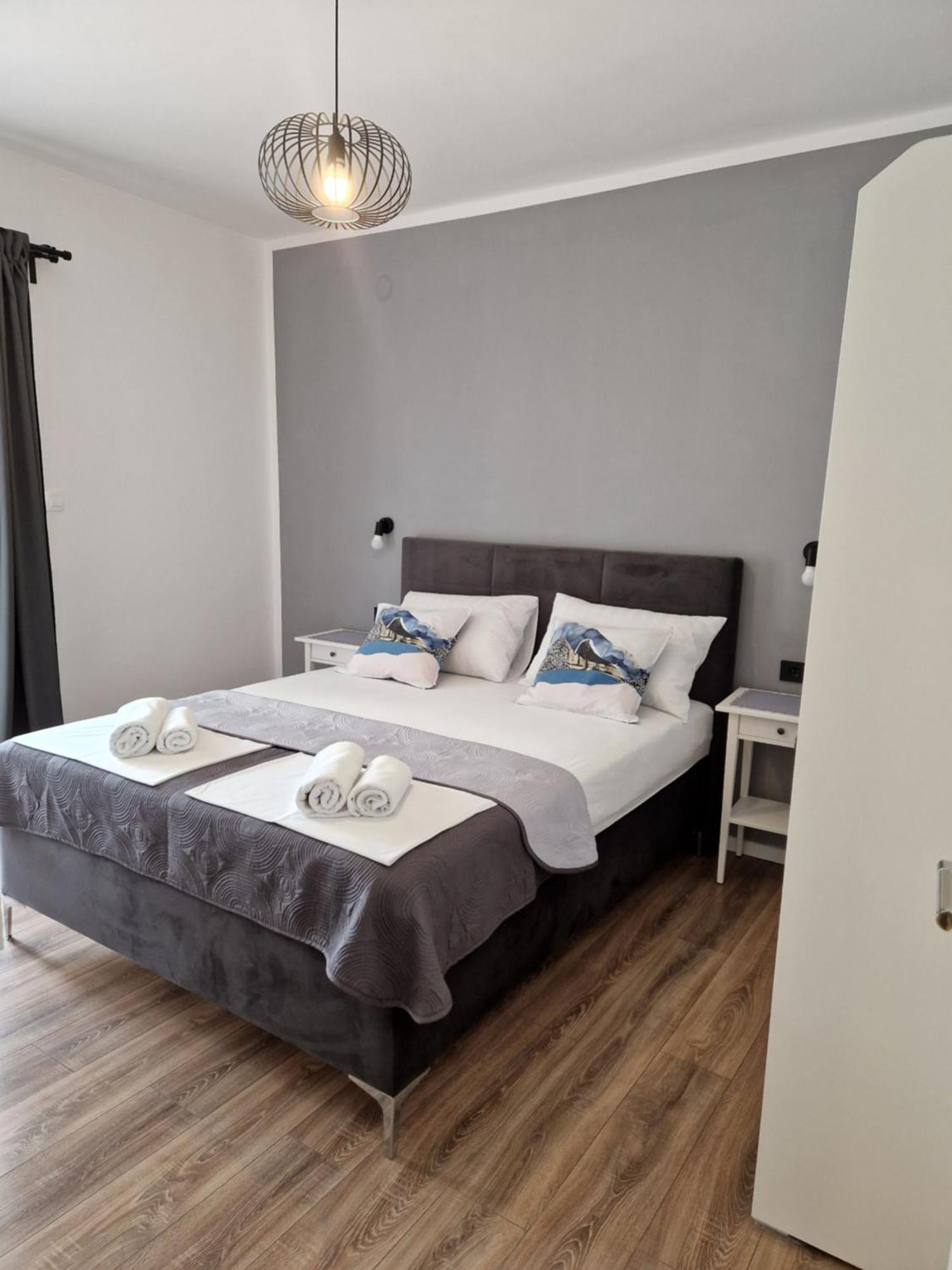 Apartments Jadranka 诺瓦利娅 外观 照片
