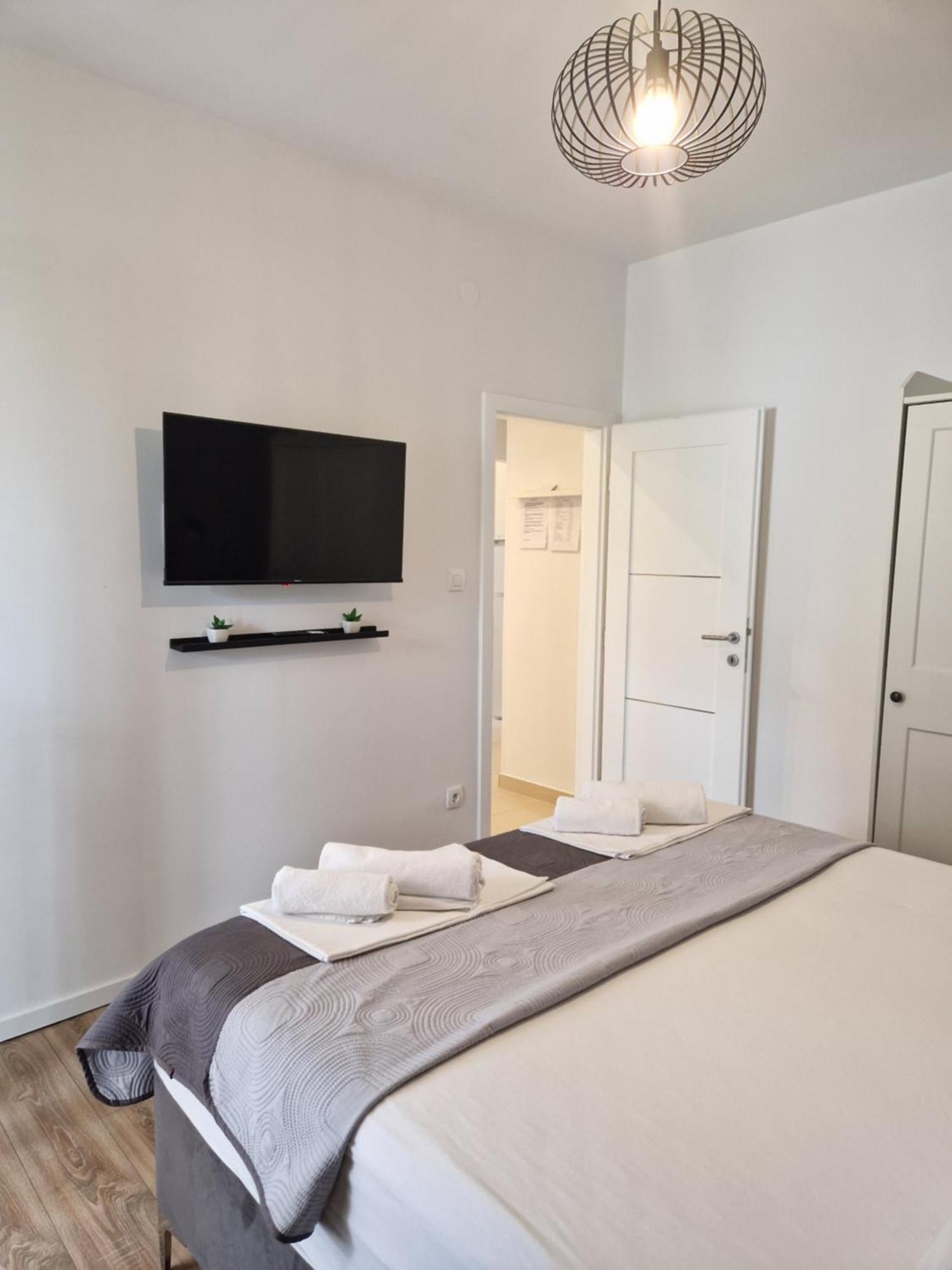 Apartments Jadranka 诺瓦利娅 外观 照片